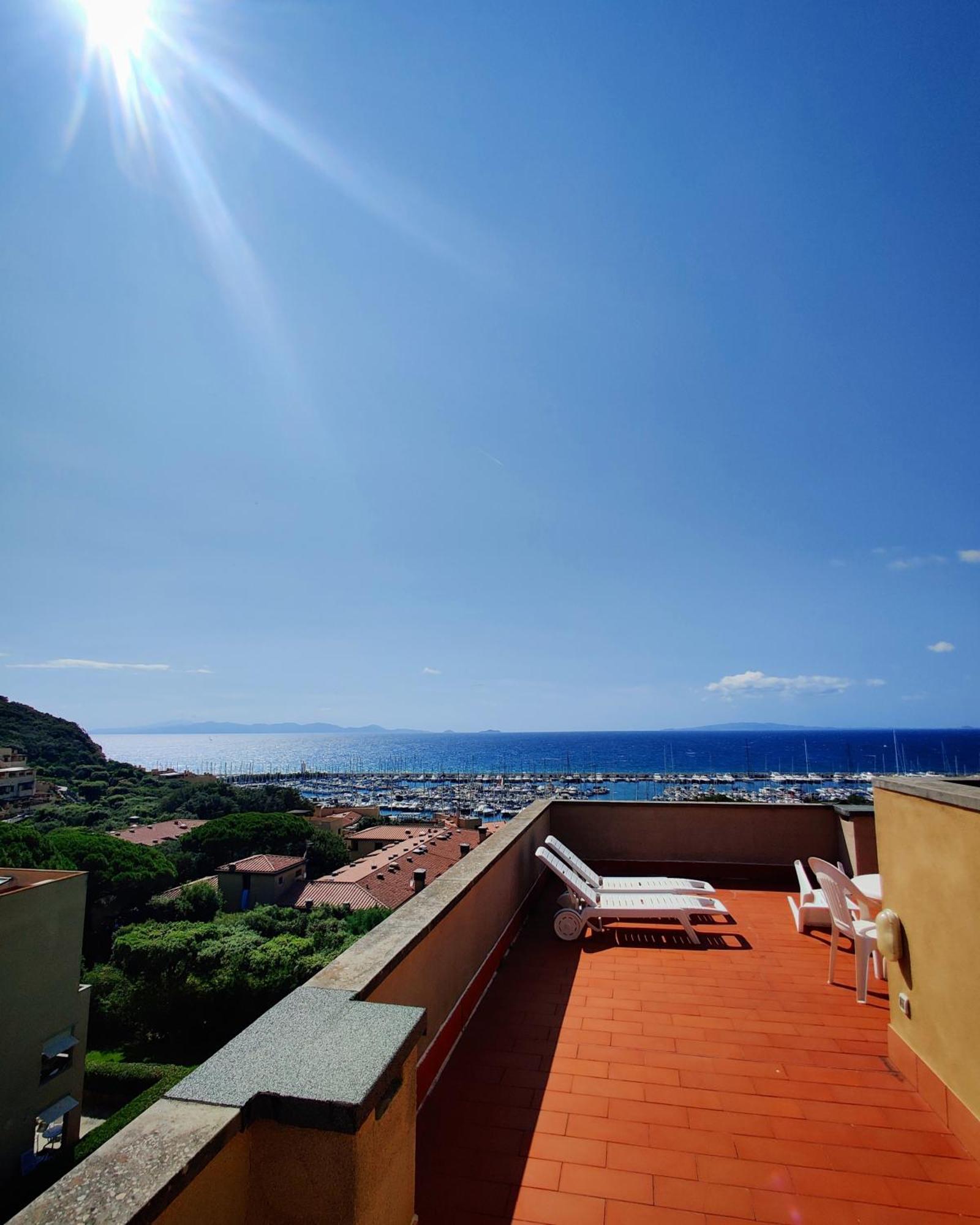 Apartment Holiday Homes Marina