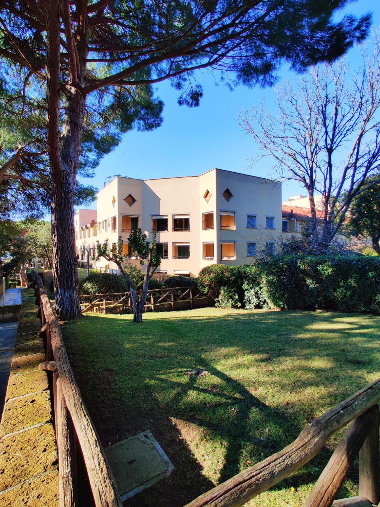 Holiday Homes Marina Apartment *