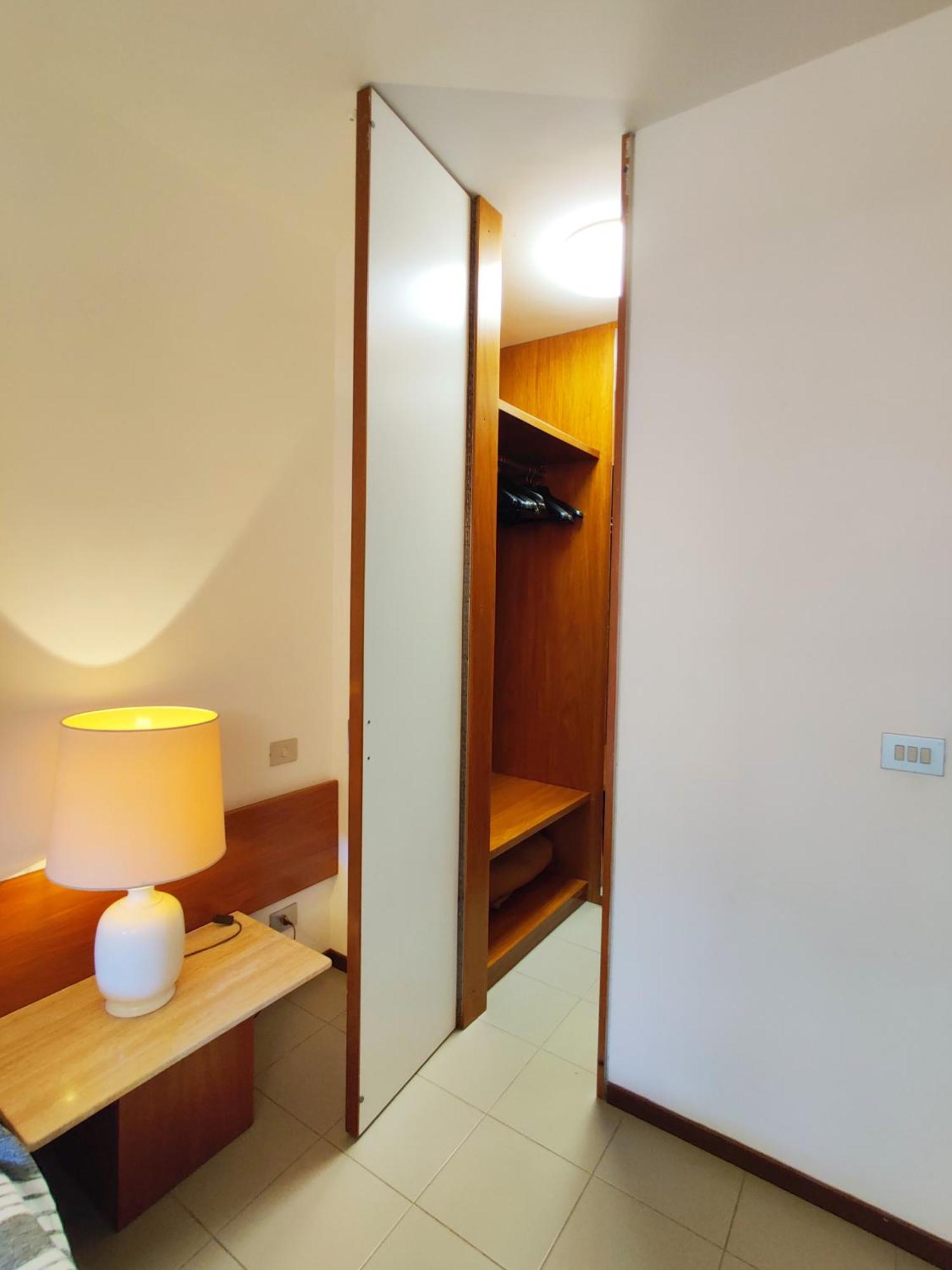 Holiday Homes Marina Apartment *