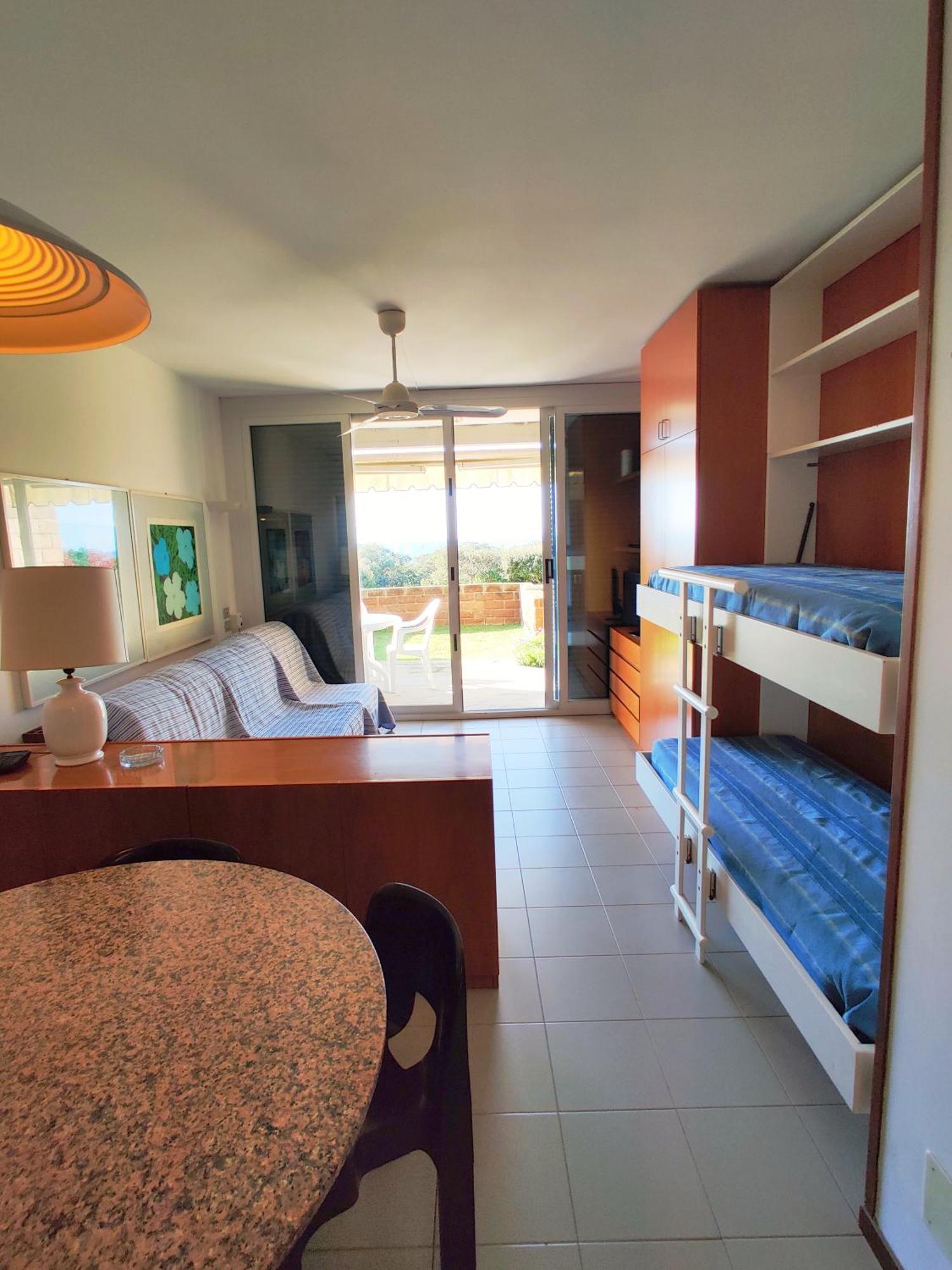 Holiday Homes Marina Apartment *