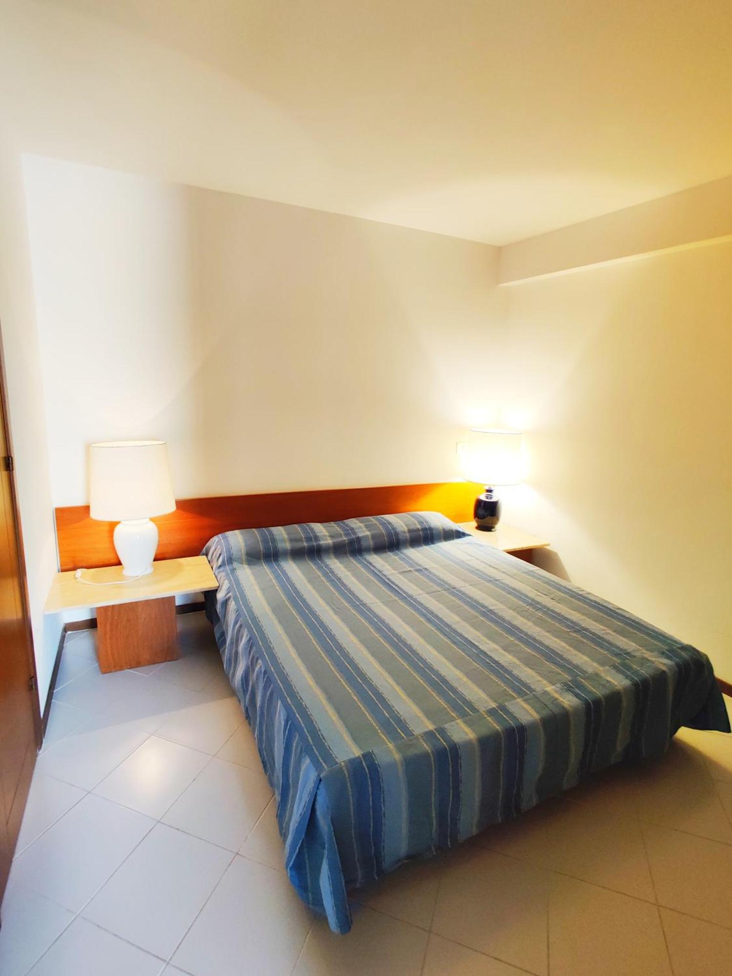 Holiday Homes Marina Apartment
